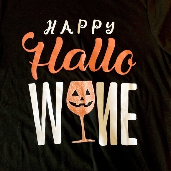 Happy Hallowine Halloween Black Graphic Tee T-Shirt Women's Small S Wine Pun EUC - Picture 5 of 6